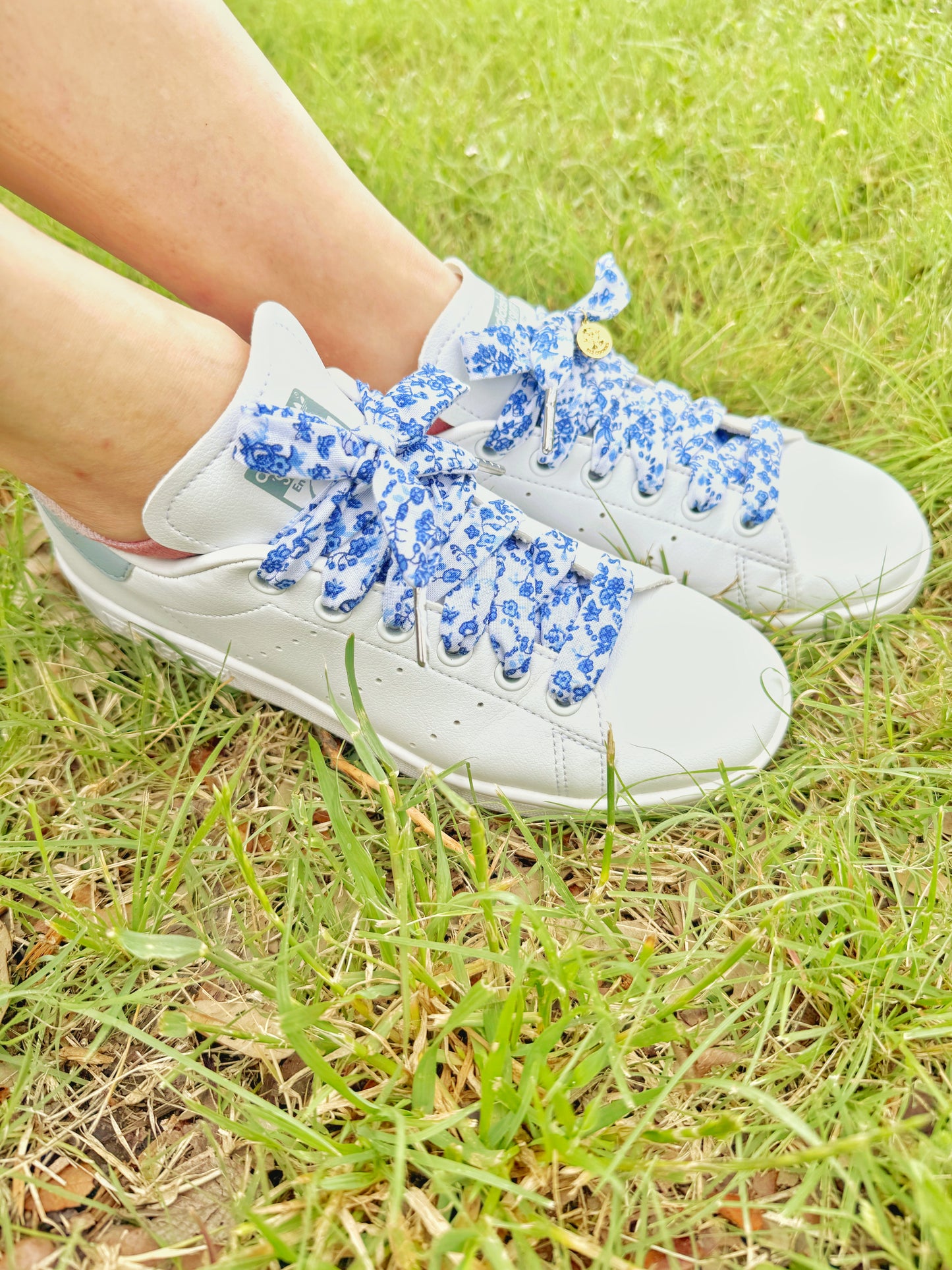 White Blue Flowers Laces