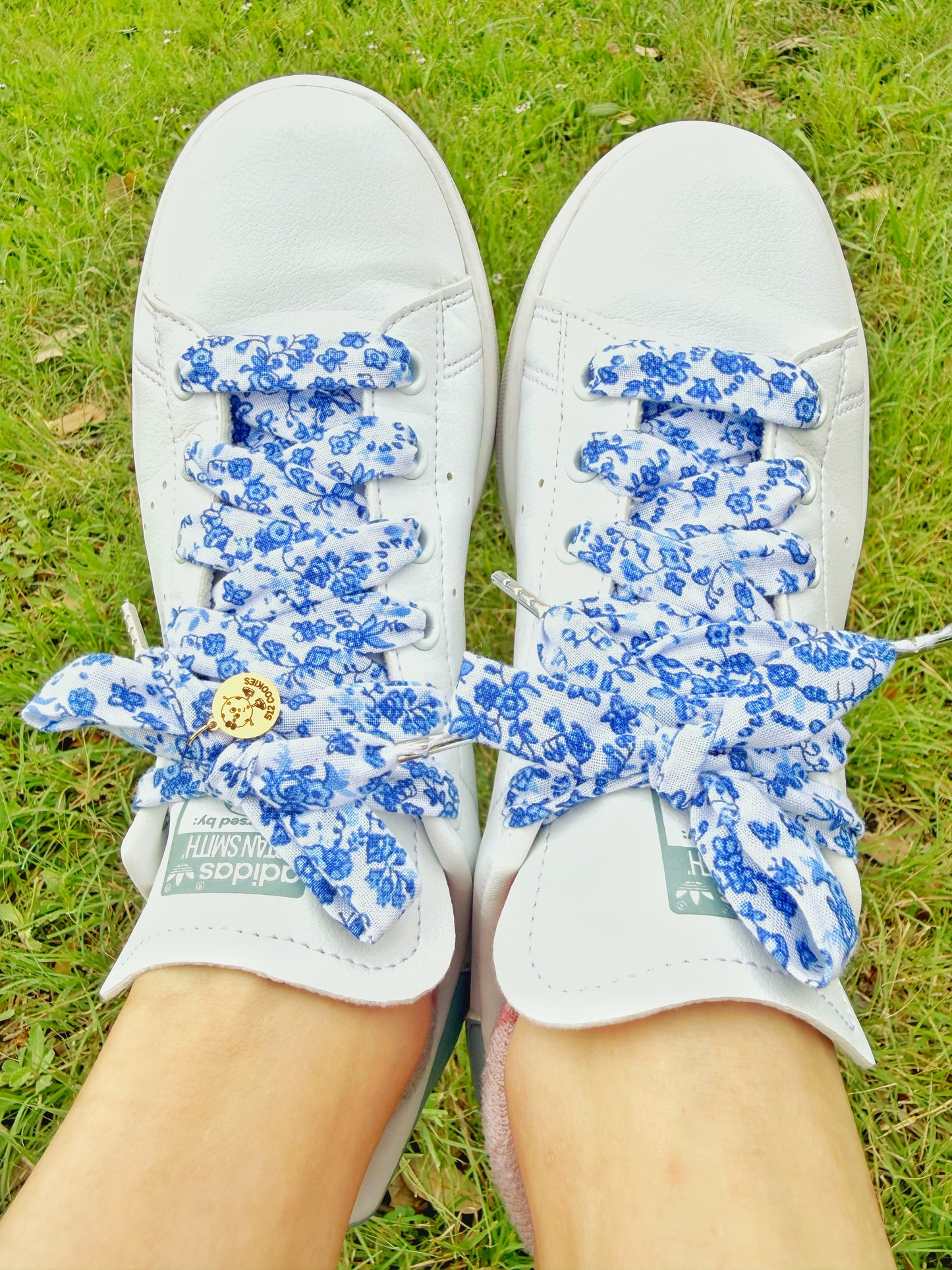 White Blue Flowers Laces