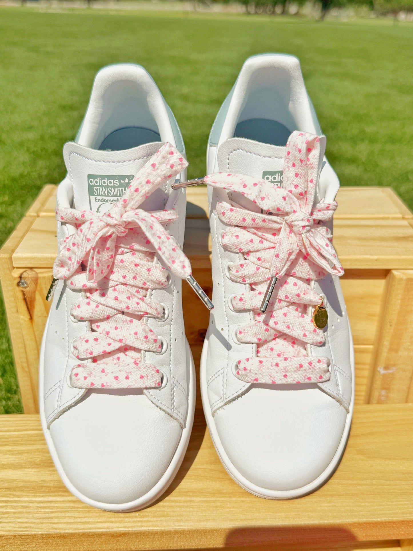 White with Pink Hearts Laces 🩷