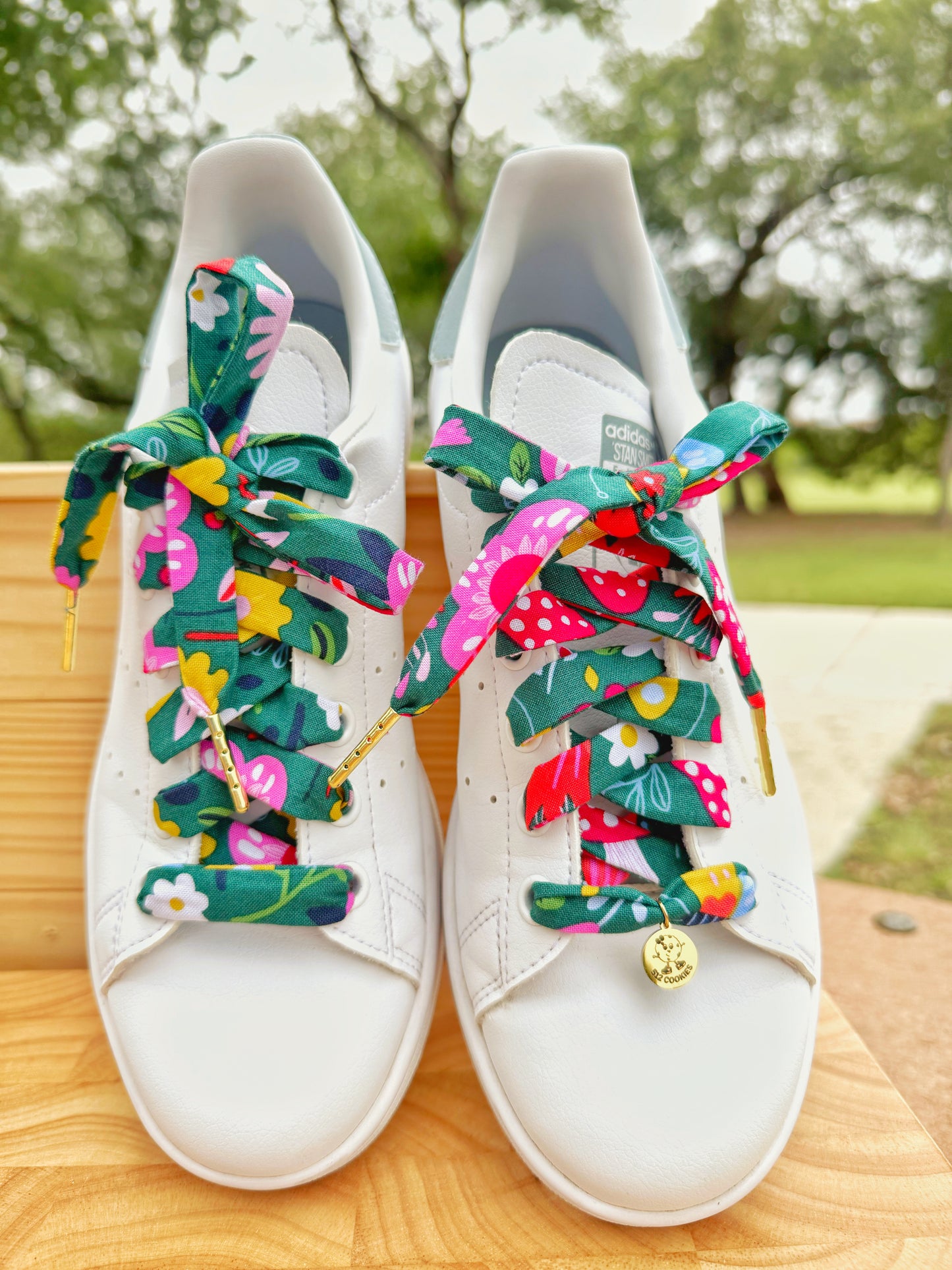 Green Field Flowers Laces
